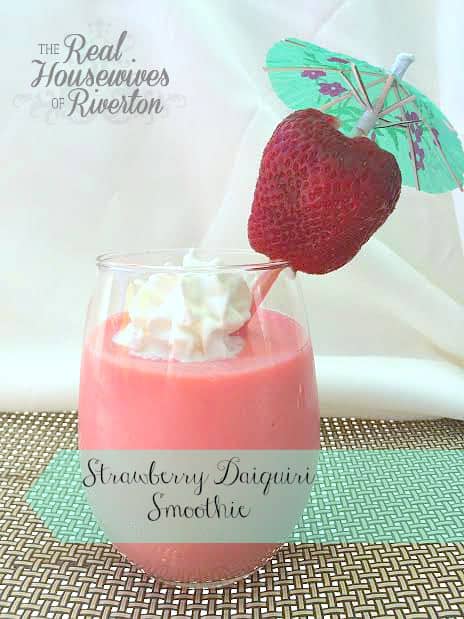 Strawberry Daiquiri Smoothie | www.housewivesofriverton.com