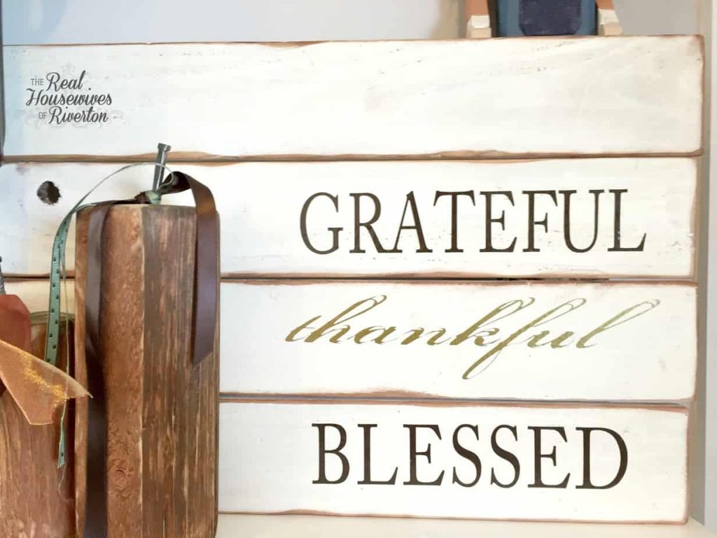 Grateful Thankful Blessed Pallet Sign Housewivesofriverton.com