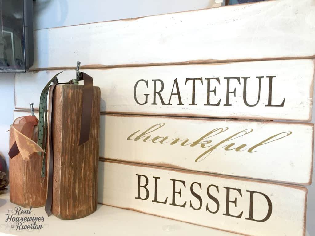 Grateful Thankful Blessed Pallet Sign - Housewivesofriverton.com
