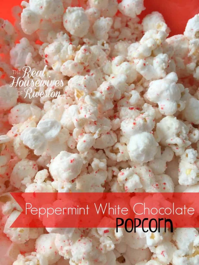 Peppermint White Chocolate Popcorn - housewivesofriverton.com