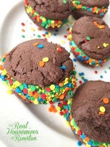 St. Patrick's Day homemade Oreo cookies - housewivesofriverton.com