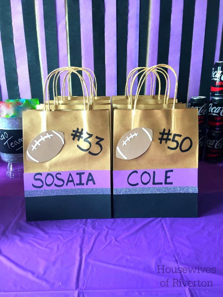 Friday Football Party | www.housewivesofriverton.com