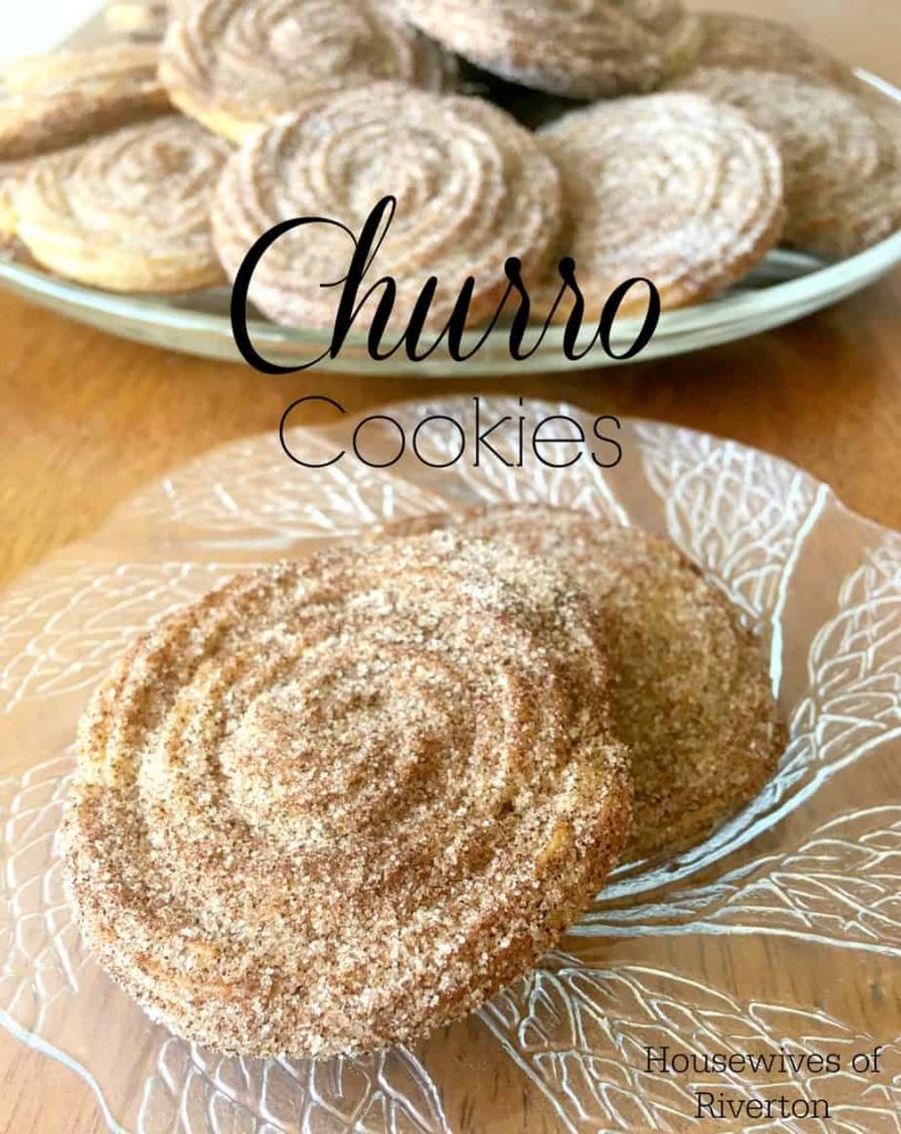 These delicious Churro Cookies will put an end to all of your amusement park cravings! | www.housewivesofriverton.com