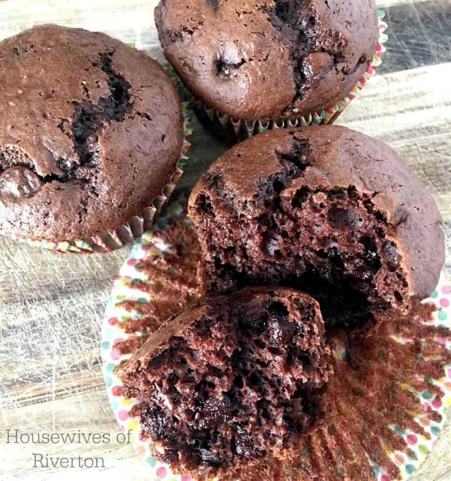 These Double Chocolate Chip Muffins are a great copy cat for Costco muffins! Not too sweet and a delicious rich, chocolate flavor! | www.housewivesofriverton.com