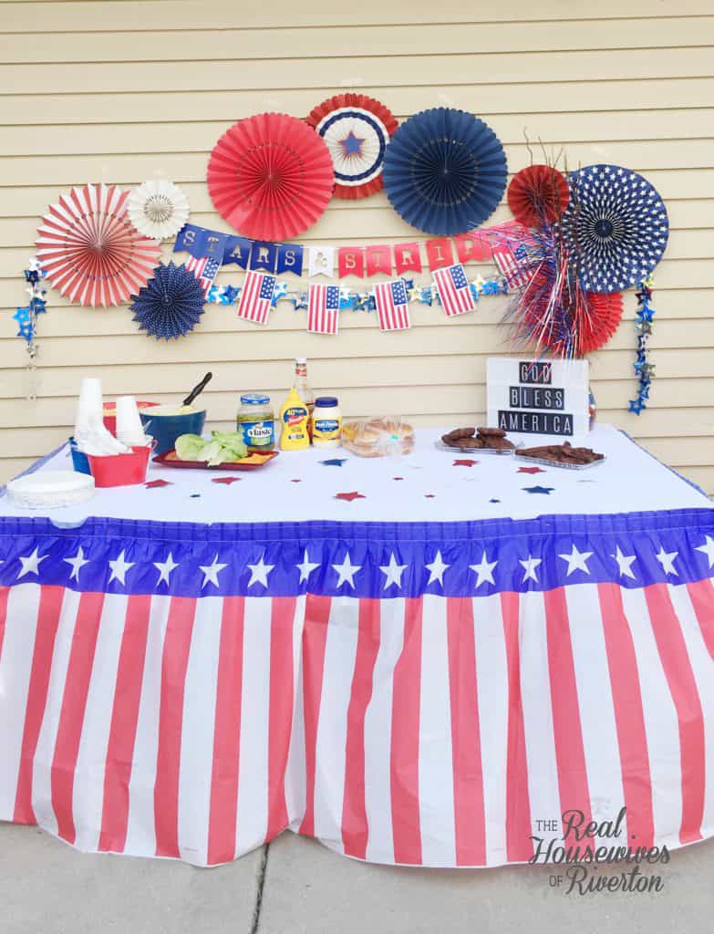 red, white, and blue bbq decor - housewivesofriverton.com