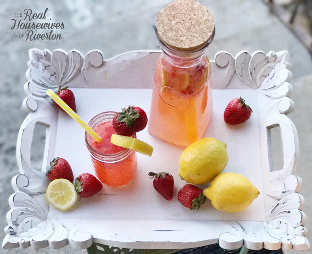 homemade strawberry lemonade recipe - housewivesofriverton.com
