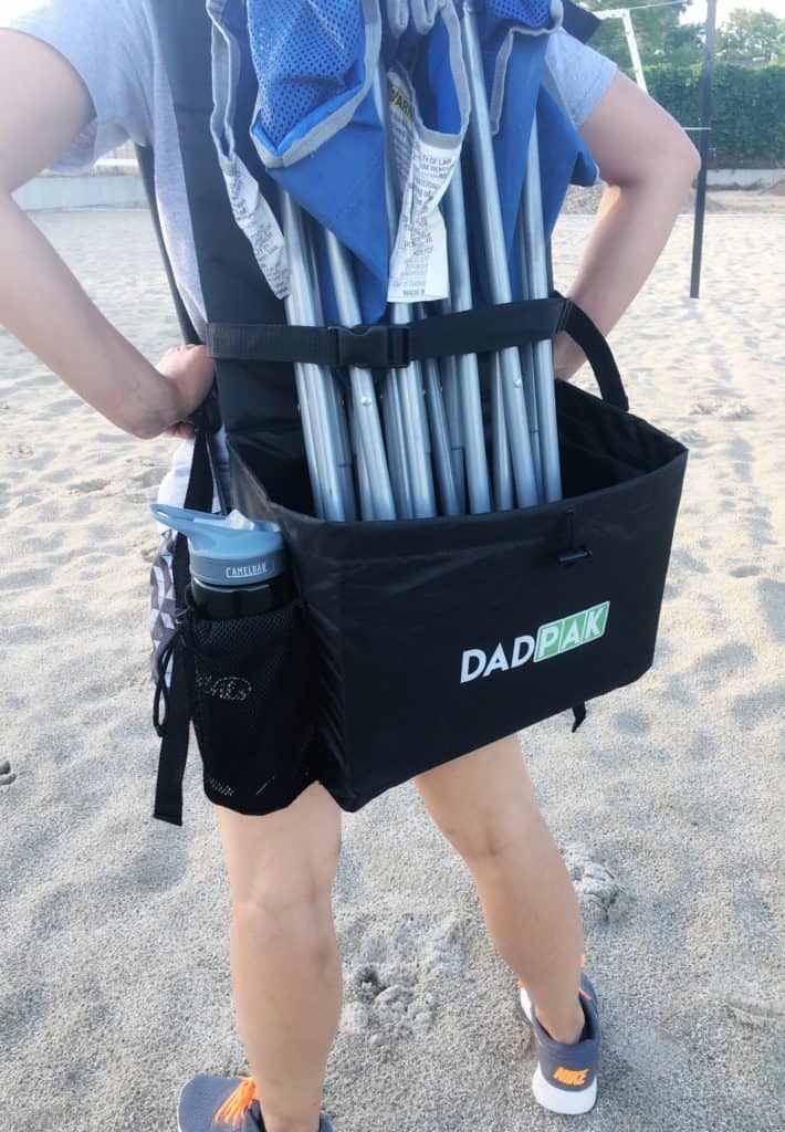 Keep your stuff all together and your hands free with DadPak! | www.housewivesofriverton.com
