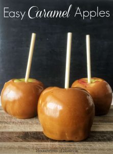 Easy Caramel Apples will always be a hit for fall parties! | www.housewivesofriverton.com