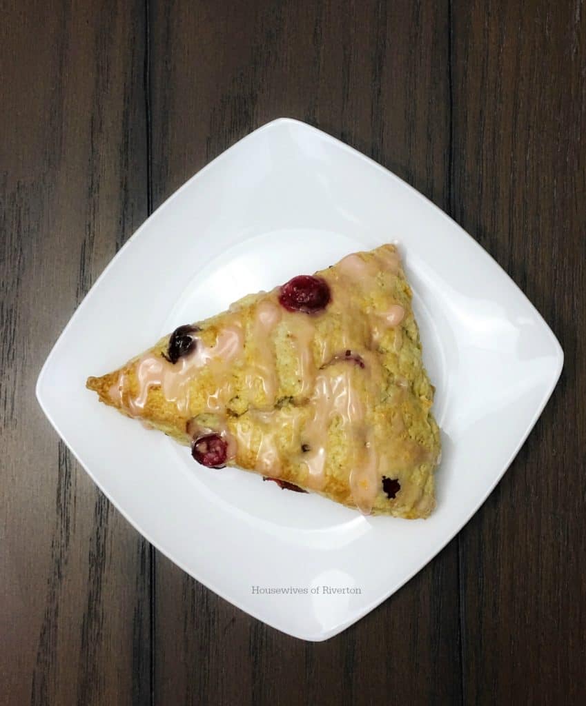 Make your mornings nice and toasty with our Cranberry Blood Orange Scones | www.housewivesofriverton.com