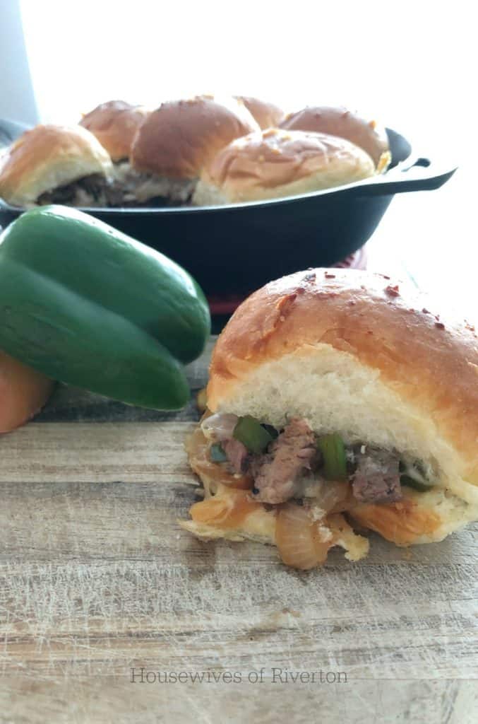Get ready for game day with our Philly Cheesesteak Sliders that are bound to be a crowd pleaser! | www.housewivesofriverton.com