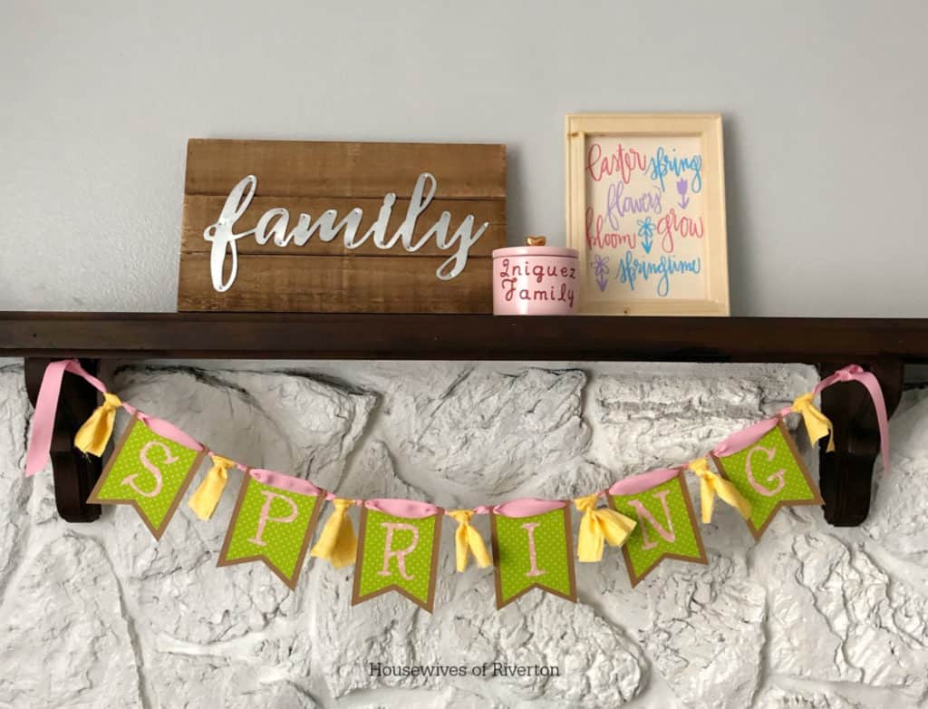 Creating fun Spring Decor with the Cricut EasyPress 2 | www.housewivesofriverton.com