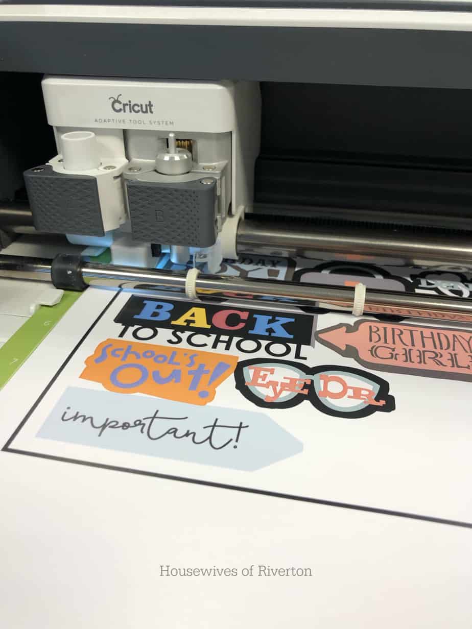 Cutting out printable vinyl using Print then Cut with Cricut